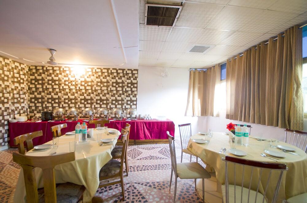 Hotel Pablas International, New Delhi, Near Metro Delhi (National Capital Territory of India) Exterior foto